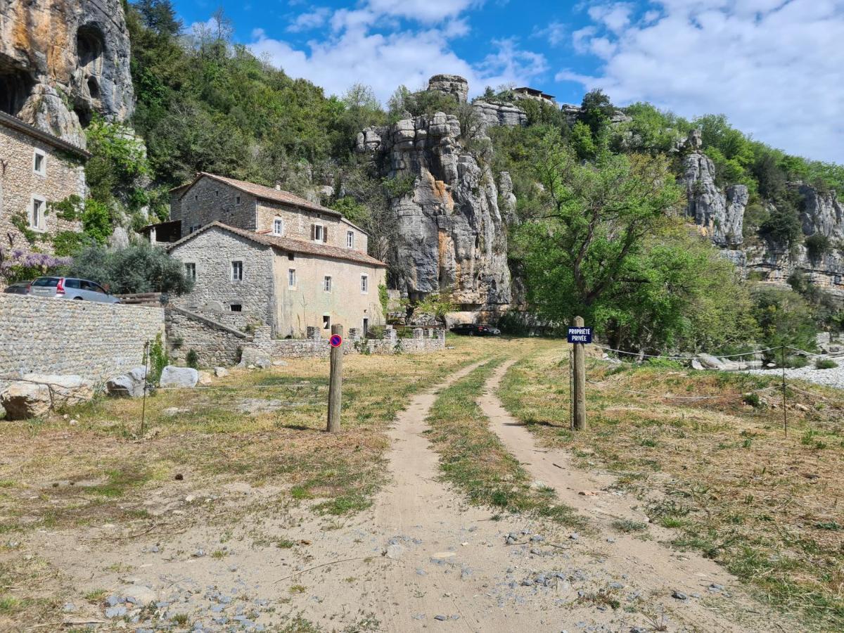 Bed and Breakfast Lou Mouli Di Baou Labeaume Exterior foto